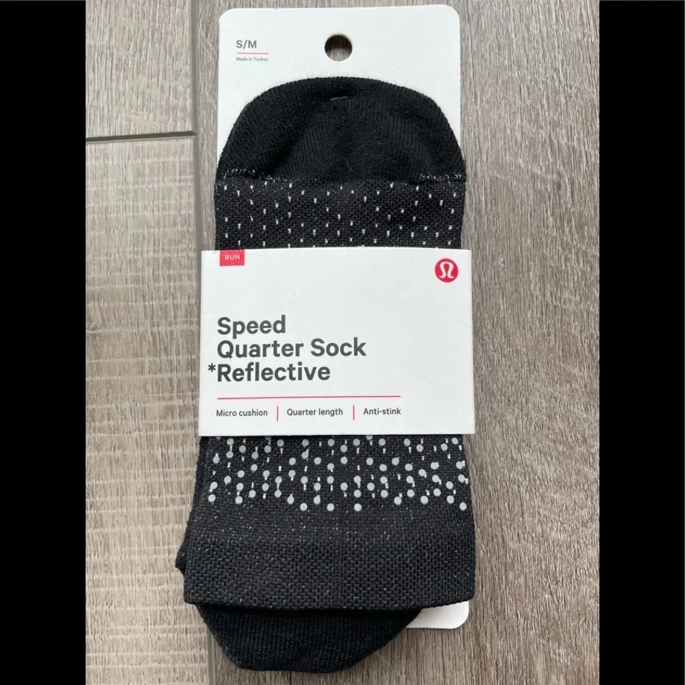 Lululemon Speed Quarter Sock *Reflective in Black / Vapor